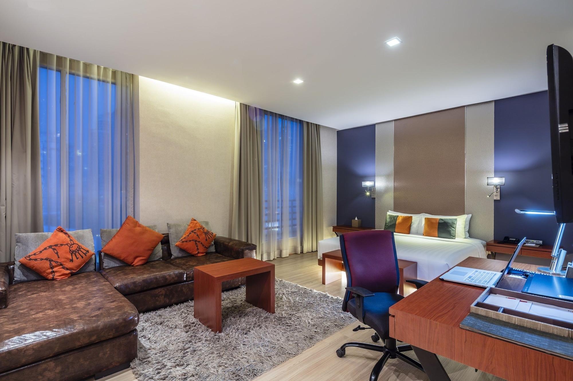 Hotel Solo, Sukhumvit 2, Bangkok - Sha Extra Plus מראה חיצוני תמונה