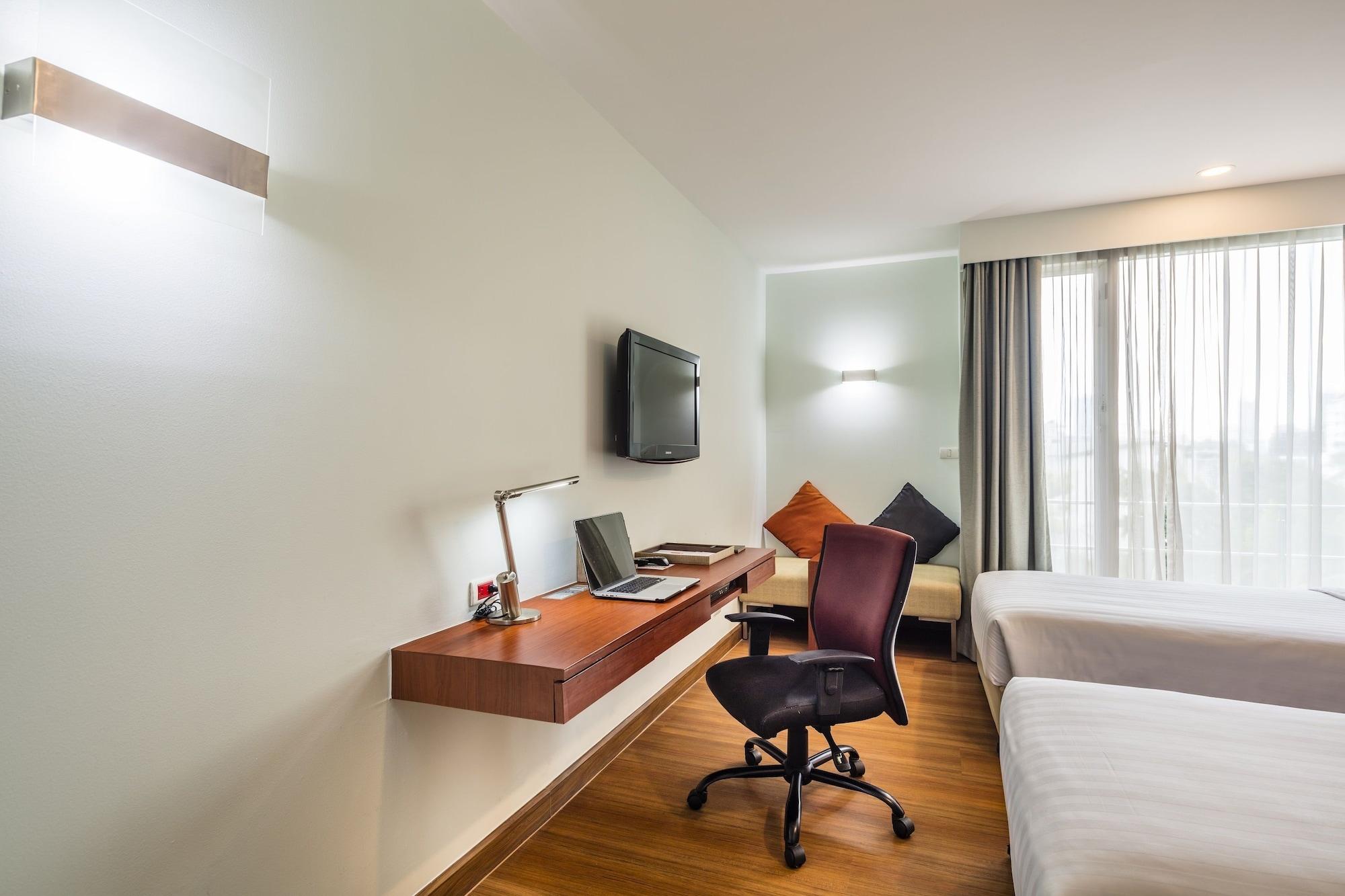 Hotel Solo, Sukhumvit 2, Bangkok - Sha Extra Plus מראה חיצוני תמונה