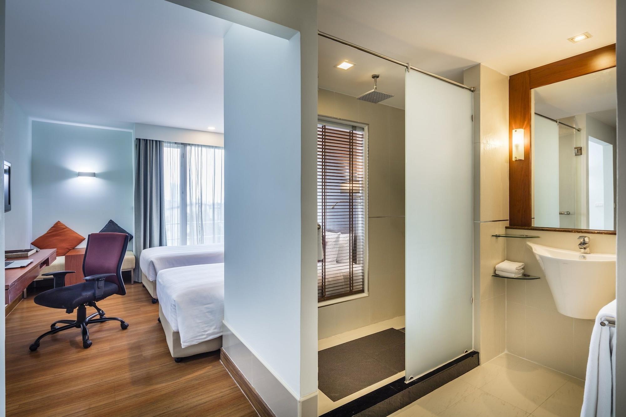 Hotel Solo, Sukhumvit 2, Bangkok - Sha Extra Plus מראה חיצוני תמונה