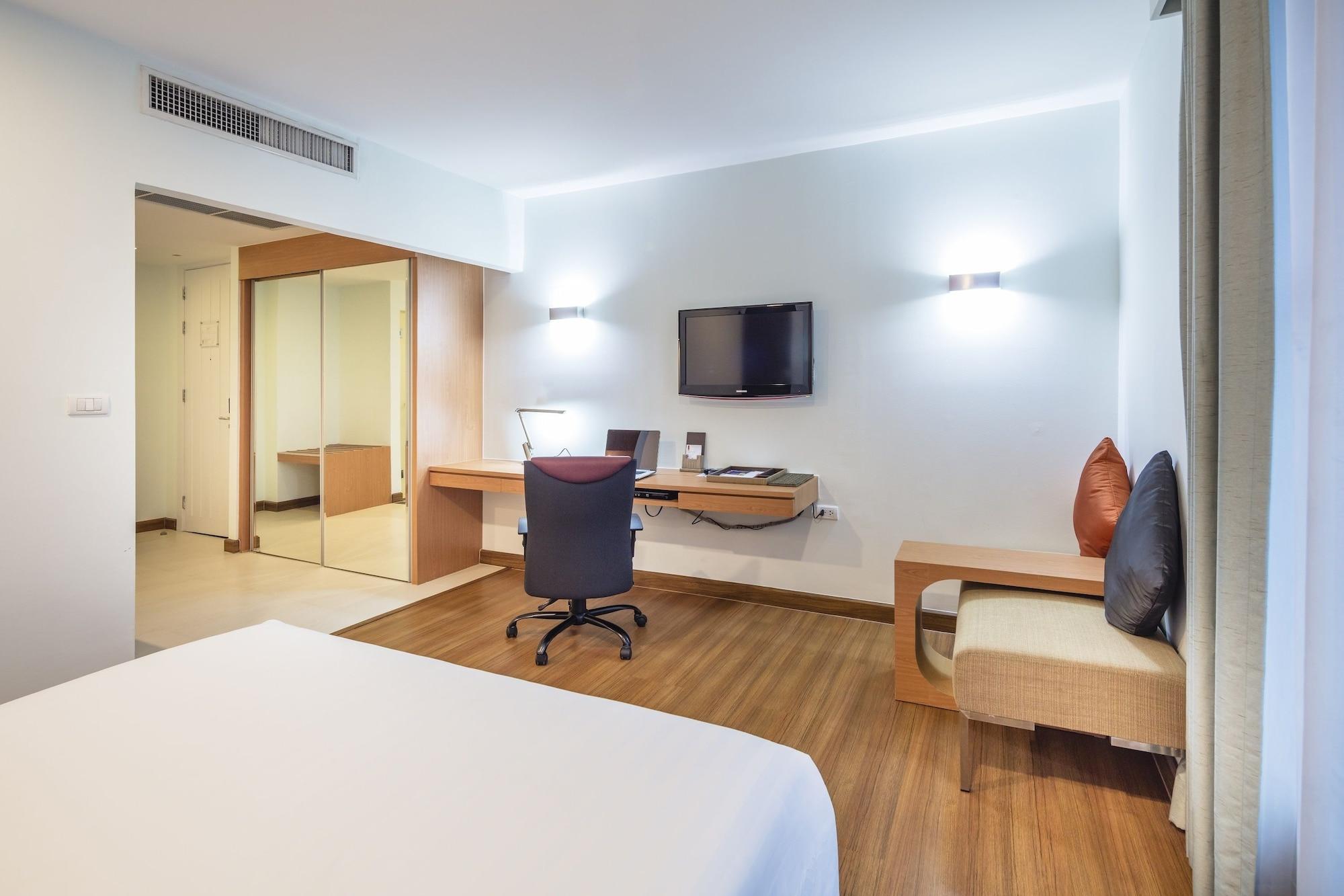 Hotel Solo, Sukhumvit 2, Bangkok - Sha Extra Plus מראה חיצוני תמונה