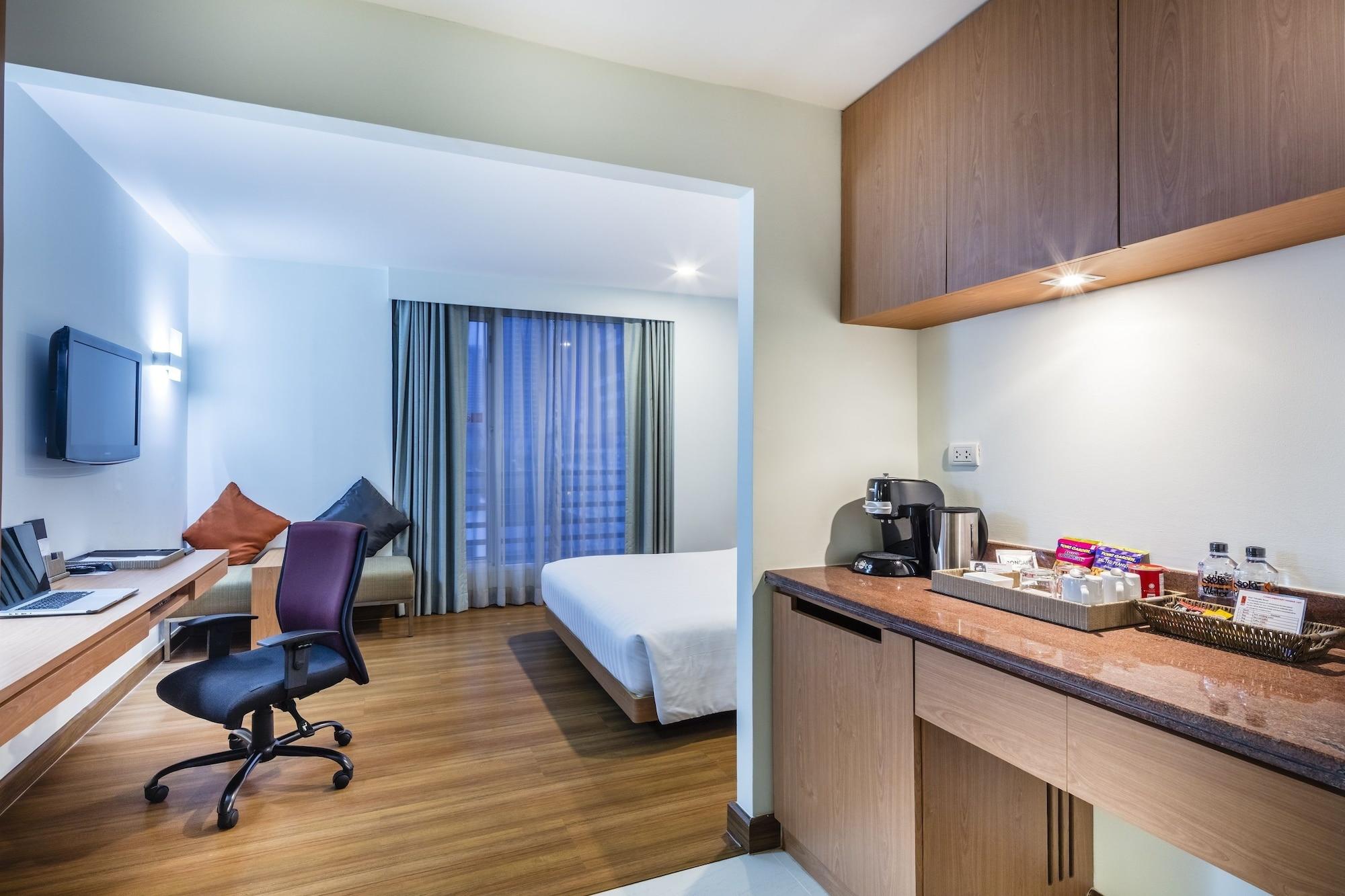 Hotel Solo, Sukhumvit 2, Bangkok - Sha Extra Plus מראה חיצוני תמונה