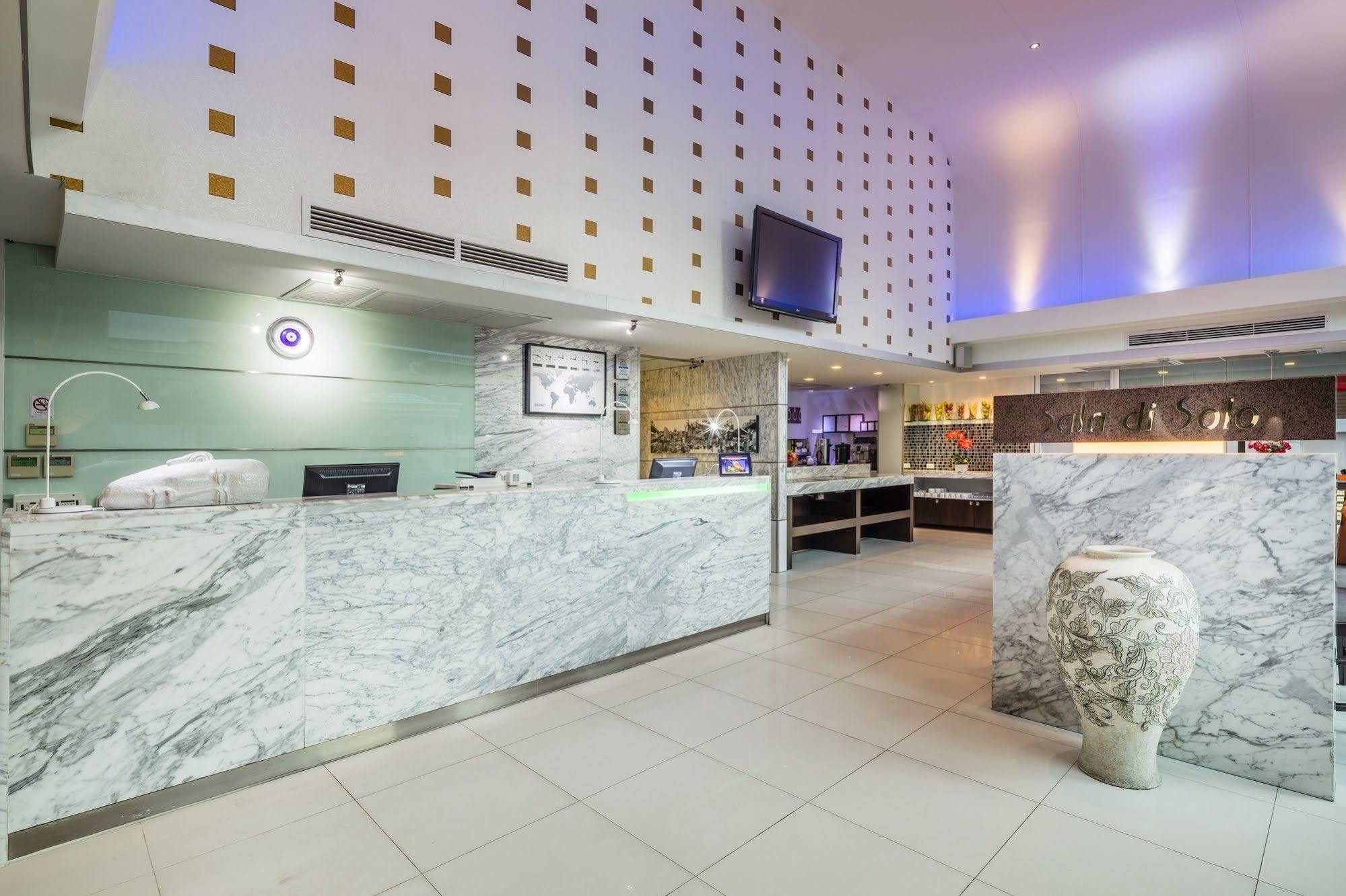 Hotel Solo, Sukhumvit 2, Bangkok - Sha Extra Plus מראה חיצוני תמונה