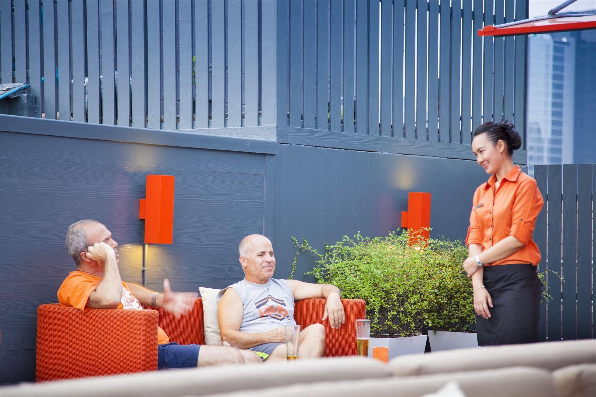 Hotel Solo, Sukhumvit 2, Bangkok - Sha Extra Plus מראה חיצוני תמונה
