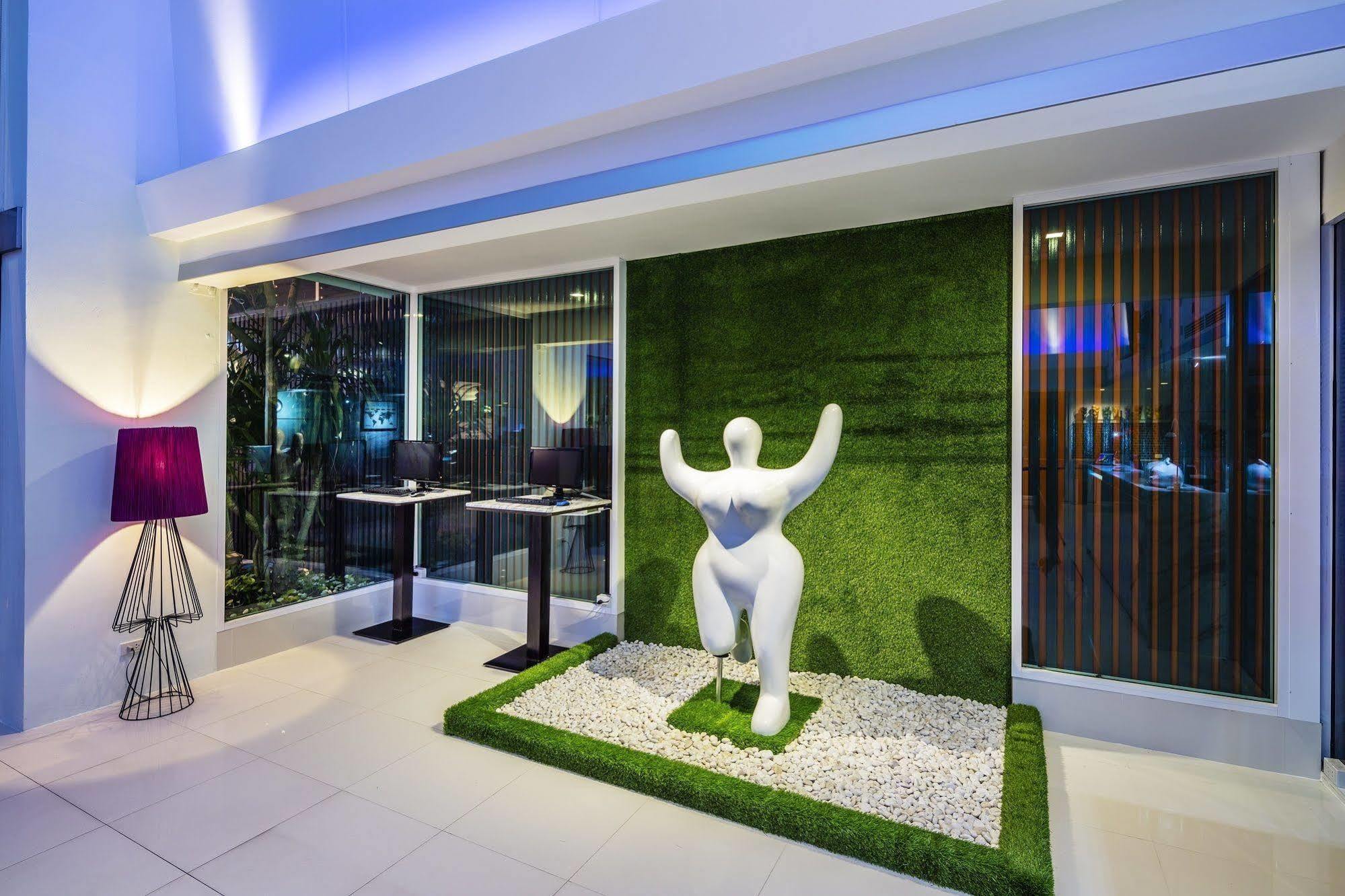 Hotel Solo, Sukhumvit 2, Bangkok - Sha Extra Plus מראה חיצוני תמונה